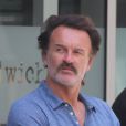 Exclusif - Julian McMahon et sa femme Kelly Paniagua profitent de la terrasse d'un restaurant de Gold Coast, Australie, le 30 octobre 2016.