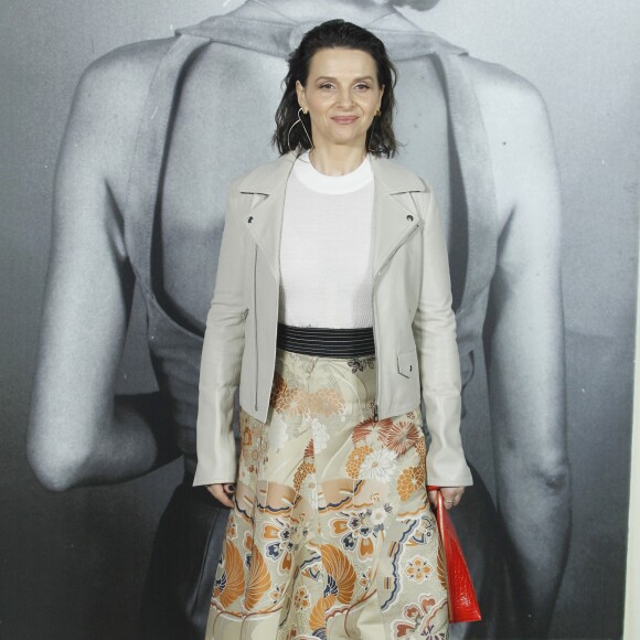 Juliette Binoche - Vernissage de l'exposition "Past, Present, Future" de Loewe au Real Jardín Botánico. Madrid, le 17 novembre 2016.