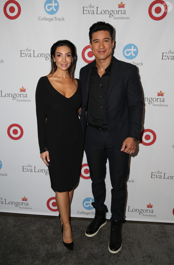 Mario Lopez, Courtney Laine Mazza lors du 5ème dîner annuel de la fondation Eva Longoria à l'hôtel Four Seasons dans le quartier de Beverly Hills à Los Angeles, Californie, Etats-Unis, le 10 novembre 2016
