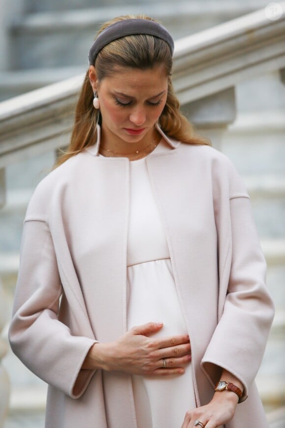 Beatrice Borromeo, femme de Pierre Casiraghi, enceinte de six mois de leur premier enfant, dans la cour d'honneur du palais princier à Monaco lors des célébrations de la Fête nationale monégasque le 19 novembre 2016. Sa première apparition officielle depuis la révélation de sa grossesse. © Olivier Huitel / Crystal Pictures / Pool Restreint Monaco / Bestimage