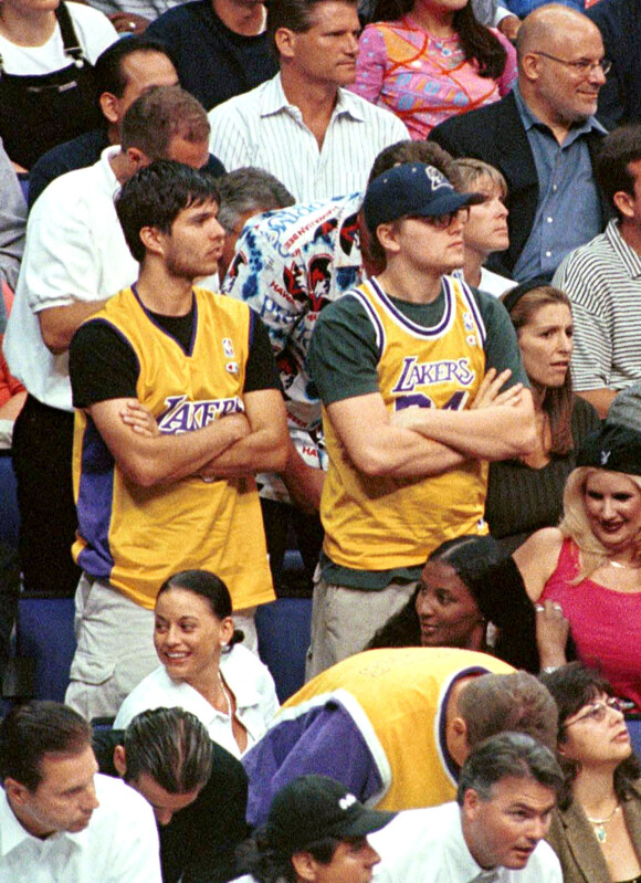 Leonardo DiCaprio et son demi-frère à Los Angeles en juin 2000.