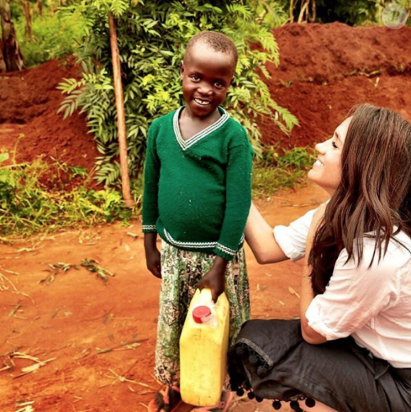 Meghan Markle, girlfriend du prince Harry. Photo Instagram de son séjour humanitaire au Rwanda en début d'année 2016.