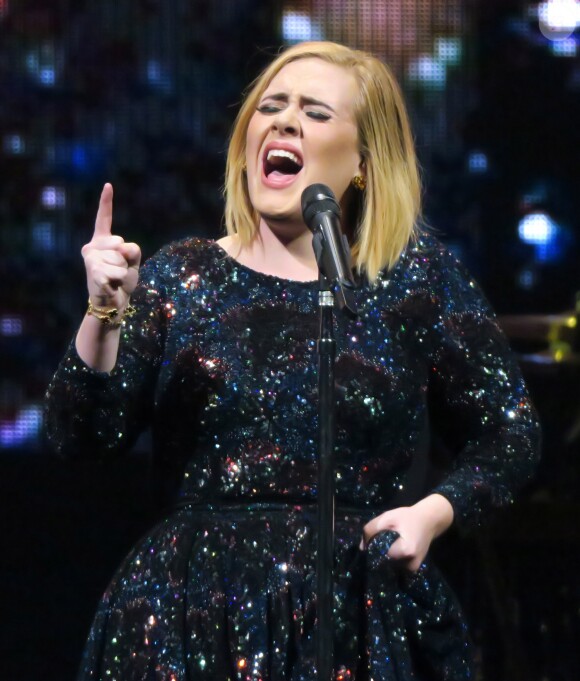 Adele à la Talking Stick Arena de Phoenix, en Arizona, le 21 novembre 2016