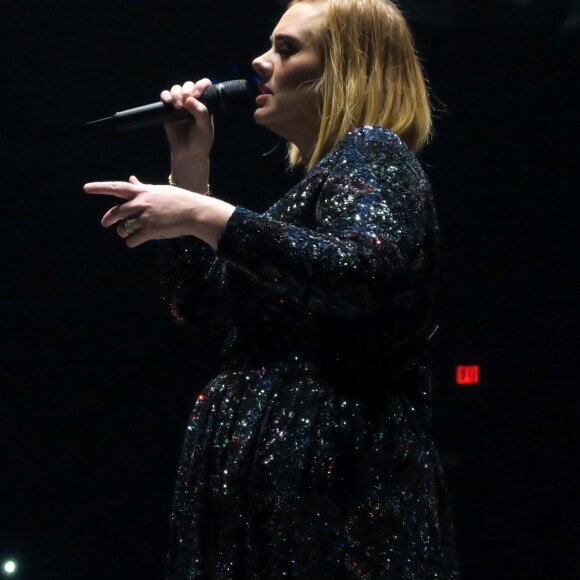 Adele à la Talking Stick Arena de Phoenix, en Arizona, le 21 novembre 2016