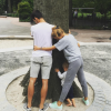 Auprès de leur arbre... Novak Djokovic va avoir six semaines pour couper, après sa défaite en finale du Masters de Londres le 20 novembre 2016, et profiter de sa famille : sa femme Jelena et leur fils Stefan, 2 ans. Photo Instagram.