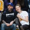 Adam Levine et Behati Prinsloo lors d'un match opposant les Lakers aux Warriors de Golden State au Staples Center à Los Angeles, le 25 novembre 2016