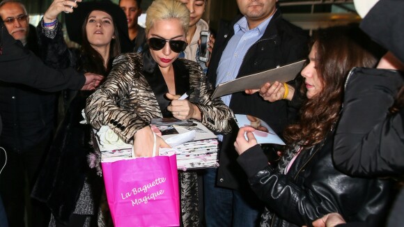 Lady Gaga à l'aéroport Roissy-Charles-de-Gaulle. Roissy, le 27 novembre 2016.