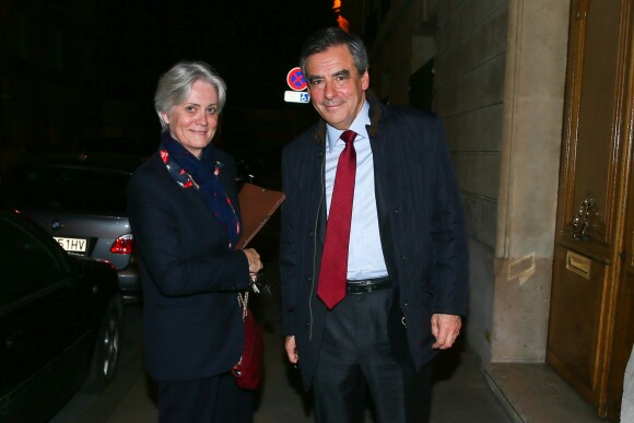 Exclusif - François Fillon et sa femme Penelope arrivent à leur domicile parisien après le grand débat de la primaire de la droite et du centre de l'entre-deux-tours. Paris, le 24 novembre 2016.