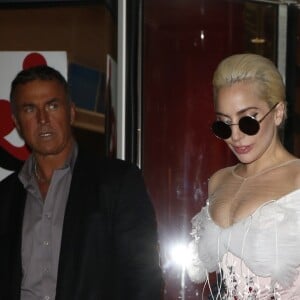 Lady Gaga à la sortie des studios NRJ à Paris, le 29 novembre 2016.