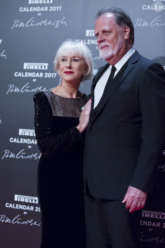 Helen Mirren et son mari Taylor Hackford à la soirée de lancement du calendrier "Pirelli 2017" à la Cite du Cinéma. Saint-Denis, le 29 novembre 2016.  © Olivier Borde/Bestimage