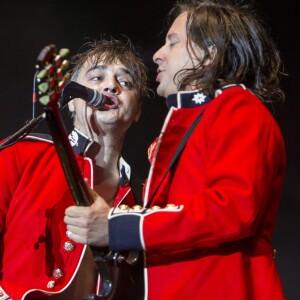 Pete Doherty et Carl Barat du groupe The Libertines en concert lors du Festival annuel de musique Way Out West à Göteborg, le 12 août 2016.