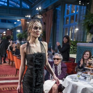 Lily-Rose Depp au défilé Chanel Métiers d'Art 2016/2017 à l'hôtel Ritz à Paris le 6 décembre 2016. © Olivier Borde / Bestimage 'Chanel