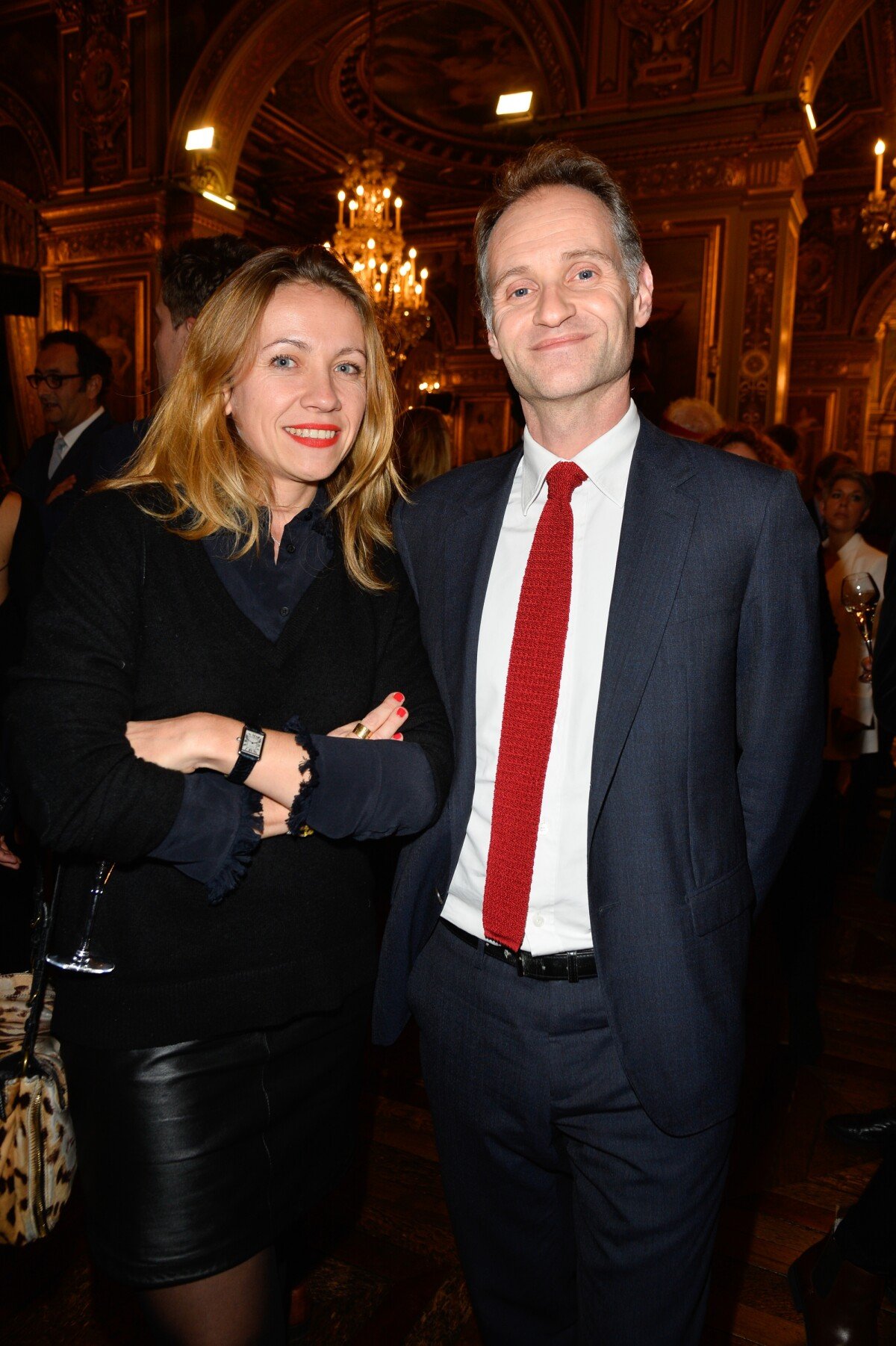 Photo : Exclusif - Fabien Namias et sa femme à la soirée des Distinctions  de la FIDH (Fédération Internationale des Droits de lHomme) à lHôtel de  Ville à Paris, le 6 décembre 2016. © Guirec CoadicBestimage - Purepeople