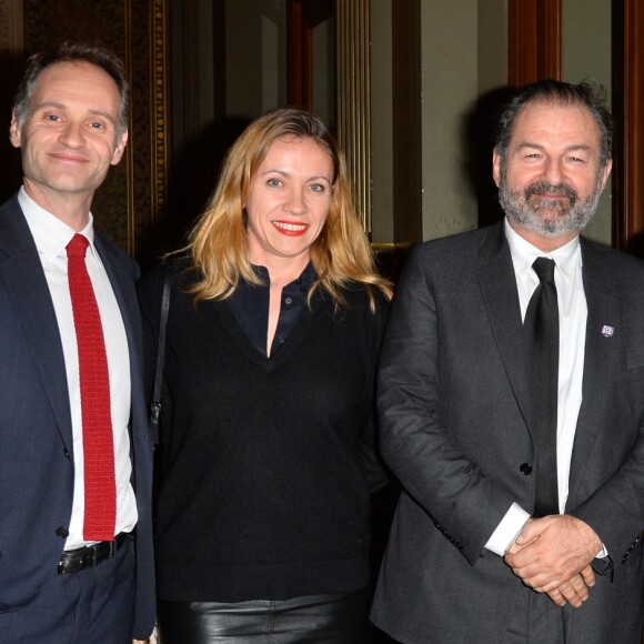 Exclusif - Fabien Namias et sa femme, Denis Olivennes, Antoine de Caunes et sa femme Daphné Roulier à la soirée des Distinctions de la FIDH (Fédération Internationale des Droits de l'Homme) à l'Hôtel de Ville à Paris, le 6 décembre 2016. © Guirec Coadic/Bestimage