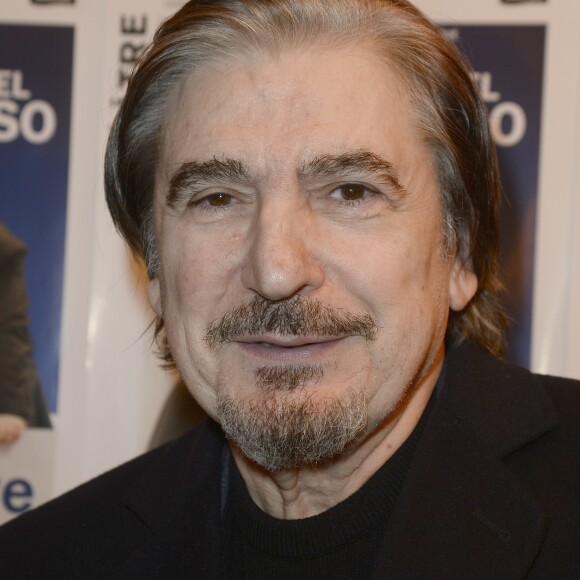 Serge Lama à la générale de la pièce "L'être ou pas" au Théâtre Antoine à Paris le 21 mars 2016. © Coadic Guirec/Bestimage