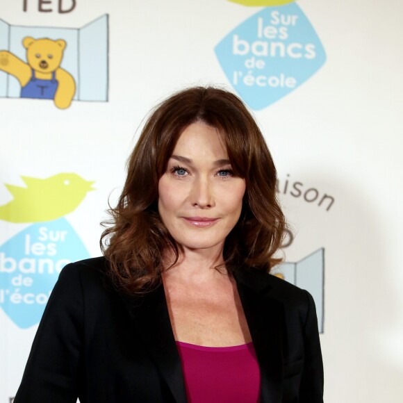 Carla Bruni-Sarkozy à la Soirée au profit de l'association "Sur les Bancs de l'Ecole" au Pavillon Gabriel à Paris le 7 novembre 2016. Les chefs et les artistes se mobilisent à la faveur de l'autisme lors de la 6ème édition de l'Autism Charity Gala. © Dominique Jacovides/Bestimage