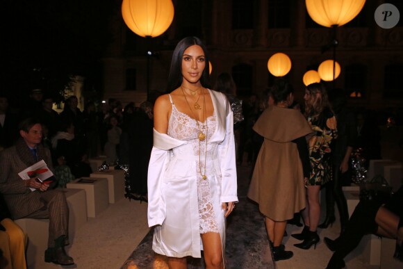 Kim Kardashian au défilé de mode "Givenchy", collection prêt-à-porter printemps-été 2017 à Paris, le 2 octobre 2016. © Agence/Bestimage