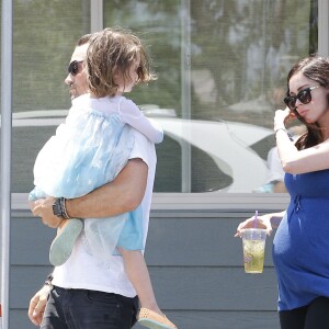 Megan Fox et son mari Brian Austin Green sont allés déjeuner avec leurs enfants Noah et Bodhi à Studio City, le 1er juillet 2016