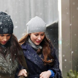 Meghan Markle fait du shopping sous la neige avec une amie à Toronto le 11 décembre 2016