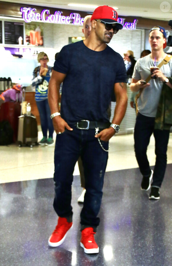 Shemar Moore arrive à l'aéroport de Los Angeles, le 25 mai 2016