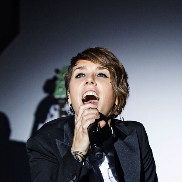 La chanteuse Zaz en concert au Max-Schmeling-Halle à Berlin, le 13 décembre 2016.