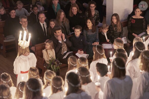 Le prince héritier Frederik et la princesse Mary de Danemark assistaient le 11 décembre 2016 avec leurs enfants Christian (11 ans), Isabella (9 ans), Vincent et Joséphine (5 ans) à un récital du choeur d'enfants de l'Académie royale danoise de musique, en l'église Isaiah à Copenhague.