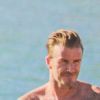 David Beckham et son fils Cruz - Victoria Beckham prend des photos de famille à la plage en Grèce le 4 juin 2016.