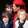 Charlotte Casiraghi et son fils Raphaël - La famille princière de Monaco au balcon lors de la Fête Monégasque à Monaco, le 19 novembre 2016. © Bruno Bebert/Dominique Jacovides/Bestimage