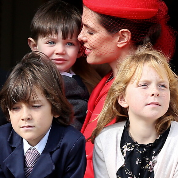 Charlotte Casiraghi et son fils Raphaël - La famille princière de Monaco au balcon lors de la Fête Monégasque à Monaco, le 19 novembre 2016. © Bruno Bebert/Dominique Jacovides/Bestimage