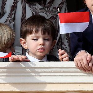 Charlotte Casiraghi et son fils Raphaël - La famille princière de Monaco au balcon lors de la Fête Monégasque à Monaco, le 19 novembre 2016. © Bruno Bebert/Dominique Jacovides/Bestimage