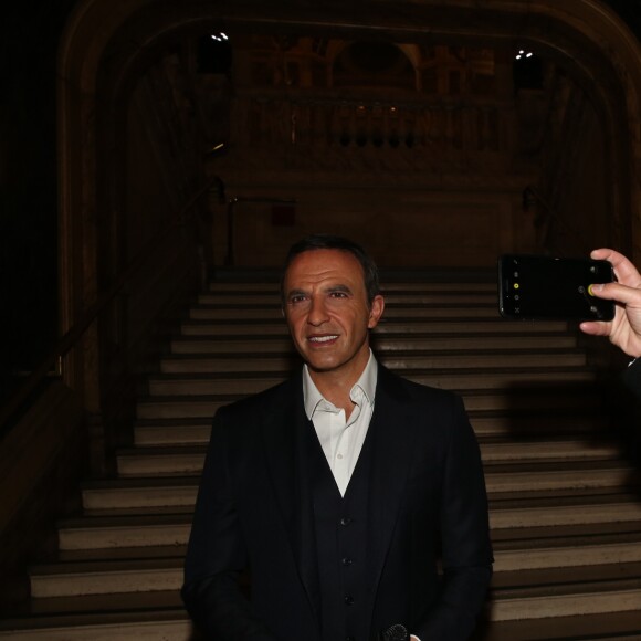 Nikos Aliagas lors de la réception organisée en l'honneur de son entrée au musée Grévin. Paris, le 7 décembre 2016.