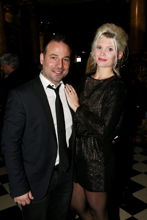 Mario Barravecchia et sa fiancée Jessica lors de la réception organisée en l'honneur de l'entrée de Nikos Aliagas au musée Grévin. Paris, le 7 décembre 2016.