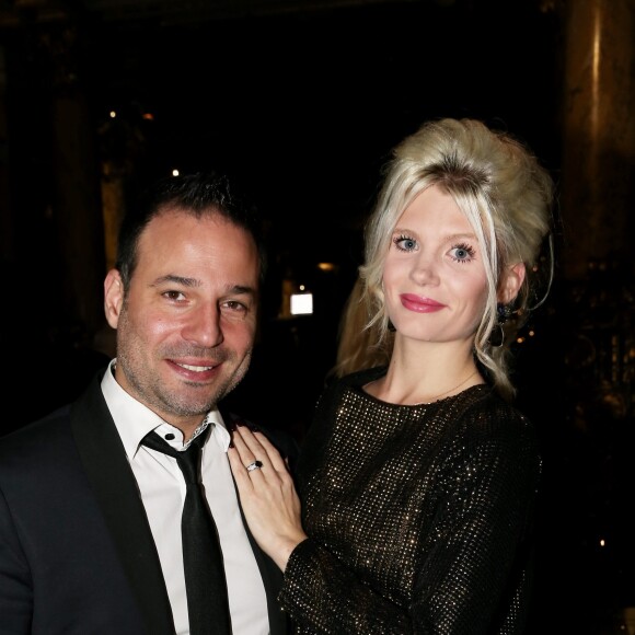 Mario Barravecchia et sa fiancée Jessica lors de la réception organisée en l'honneur de l'entrée de Nikos Aliagas au musée Grévin. Paris, le 7 décembre 2016.