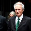 Clint Eastwood, en costume, quitte un hôtel de New York le 6 septembre 2016.