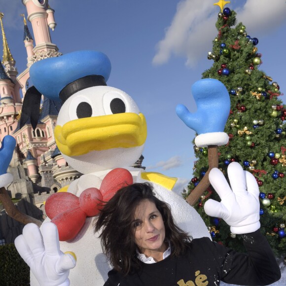 Faustine Bollaert - People au Noël de Disneyland Paris. Le 9 novembre 2016 © Disneyland Paris via Bestimage