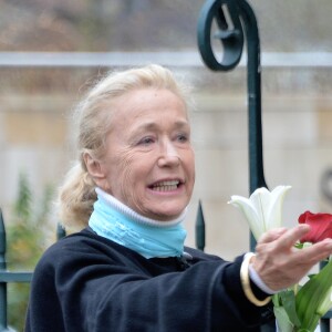 Exclusif - Brigitte Fossey aux obsèques de Marcelle Feuillade ( mère de Brigitte Fossey) en l'Eglise de Notre Dame de Boulogne Billancourt le 23 décembre 2016. 23/12/2016 - Boulogne Billancourt