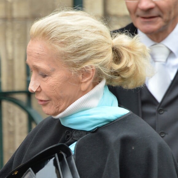 Exclusif - Brigitte Fossey aux obsèques de Marcelle Feuillade (mère de Brigitte Fossey) en l'Eglise de Notre Dame de Boulogne Billancourt le 23 décembre 2016.