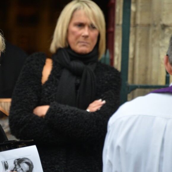 Exclusif - Brigitte Fossey et sa fille Marie aux obsèques de Marcelle Feuillade (mère de Brigitte Fossey) en l'Eglise de Notre Dame de Boulogne Billancourt le 23 décembre 2016.