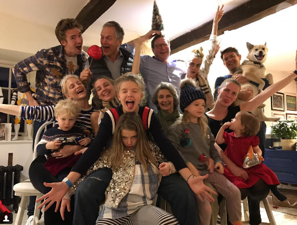 Cara Delevingne fête Noël avec sa grande famille. Photo postée sur Instagram le 25 décembre 2016.