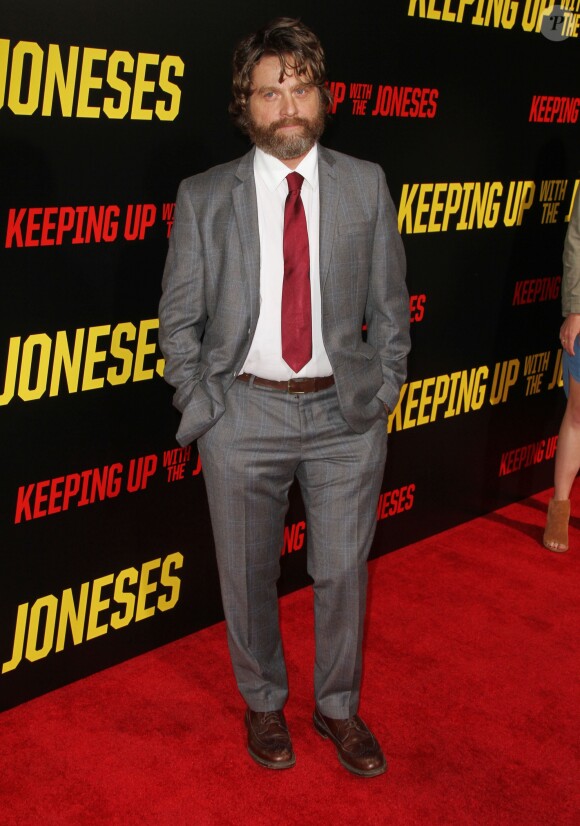 Zach Galifianakis - Célébrités arrivant à la première du film "Keeping Up With The Joneses" à Century City le 8 octobre 2016.