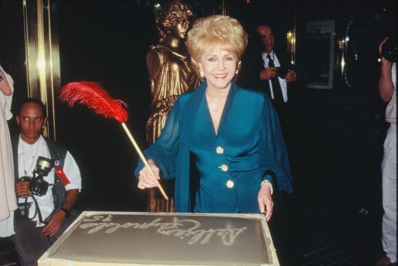 Debbie Reynolds inaugure un musée à Las Vegas dans les années 1990. A cette époque, elle est mariée à Richard Hamlett