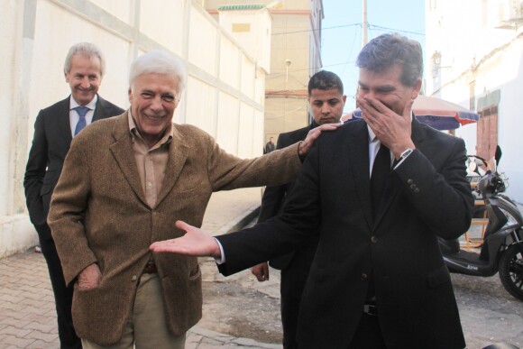 Guy Bedos et Arnaud Montebourg en visite dans la Casbah d'Alger, le 11 décembre 2016.