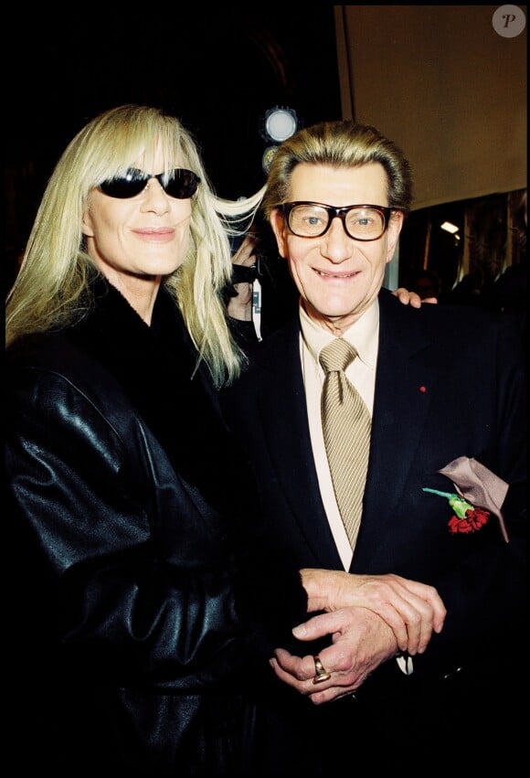 Betty Catroux et Yves Saint Laurent à Paris. Janvier 2001.