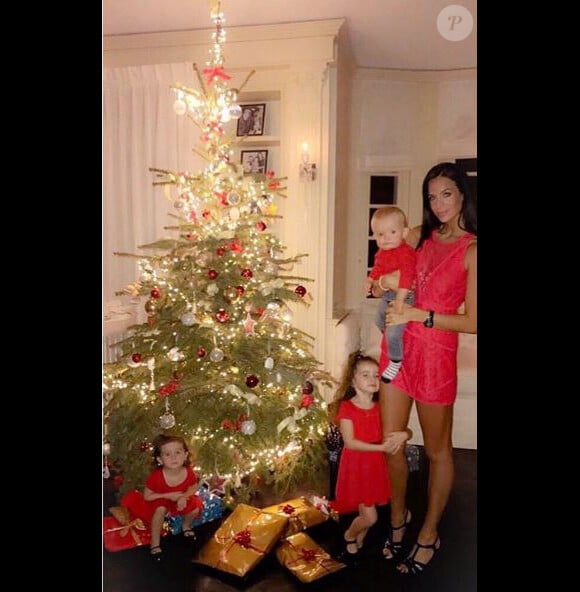 Jade Foret a partagé des photos de son Noël avec ses enfants sur Instagram. Janvier 2017