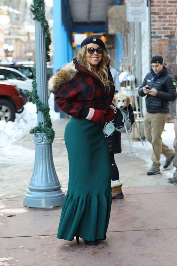 Exclusif - Mariah Carey fait ses derniers achats de Noël dans les boutiques Ermenegildo Zegna et Dolce & Gabbana à Aspen dans le Colorado le 24 décembre 2016