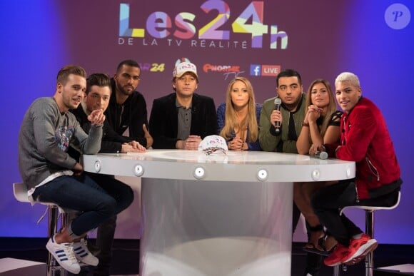 Le plateau du tournage de l'émission "Les 24h de la TV réalité", le 21 décembre 2016.