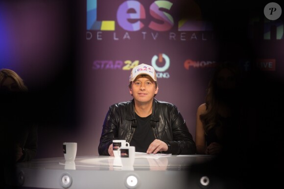 Laurent Argelier sur le plateau du tournage de l'émission "Les 24h de la TV réalité", le 21 décembre 2016.