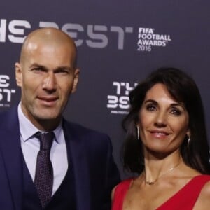 Zinedine Zidane et sa femme Véronique au photocall des FIFA Football Awards à Zurich le 9 janvier 2017.