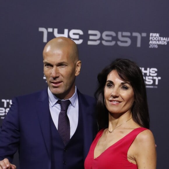 Zinedine Zidane et sa femme Véronique au photocall des FIFA Football Awards à Zurich le 9 janvier 2017.