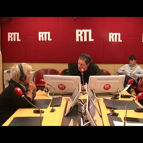 Mimie Mathy invitée de l'animateur Marc-Olivier Fogiel sur RTL, le 10 janvier 2017